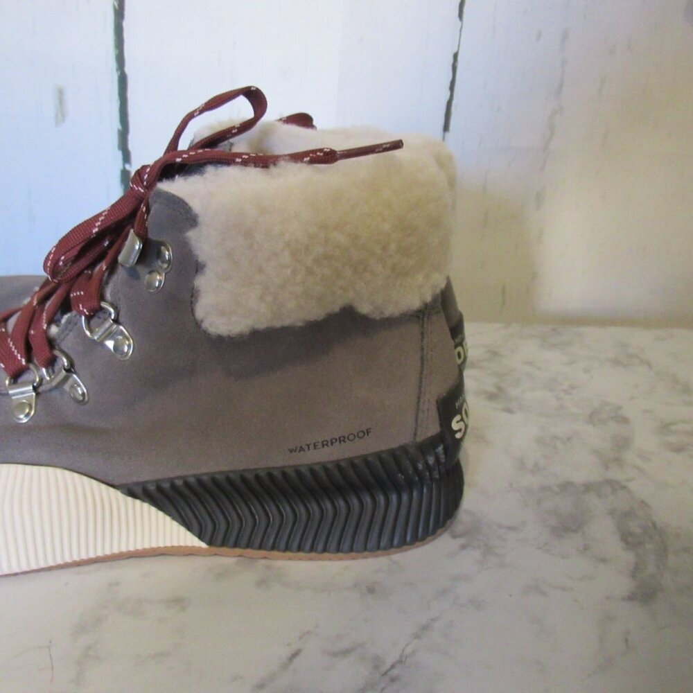 Sorel Boots 9.5 40.5 Gray Out N About III Conquest Waterproof Sneakers Shearling - Picture 3 of 10